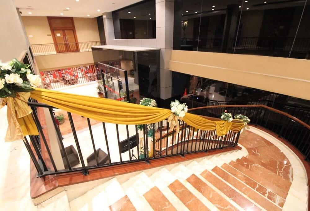 Swiss-Belhotel Маноквари Экстерьер фото
