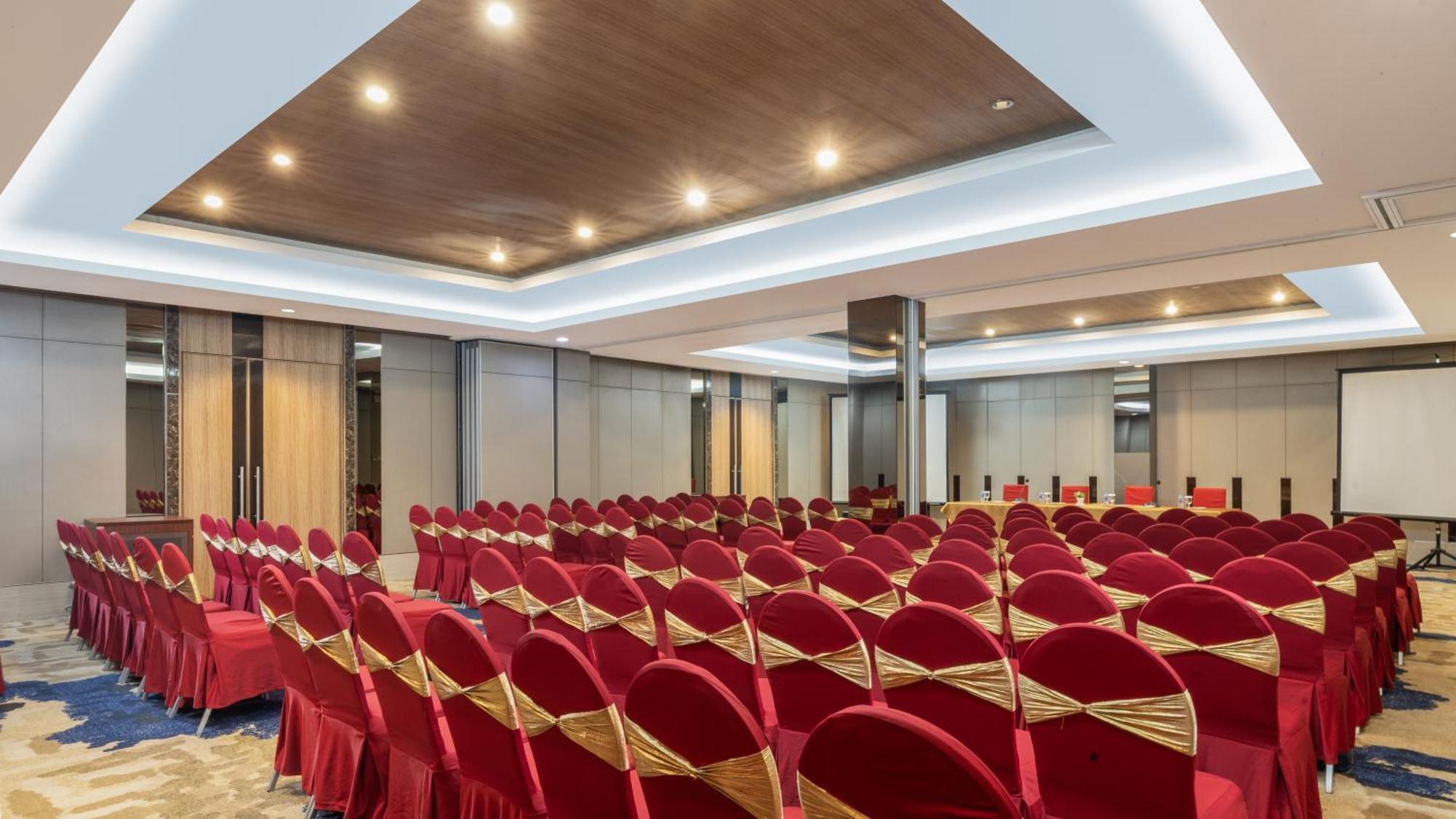 Swiss-Belhotel Маноквари Экстерьер фото