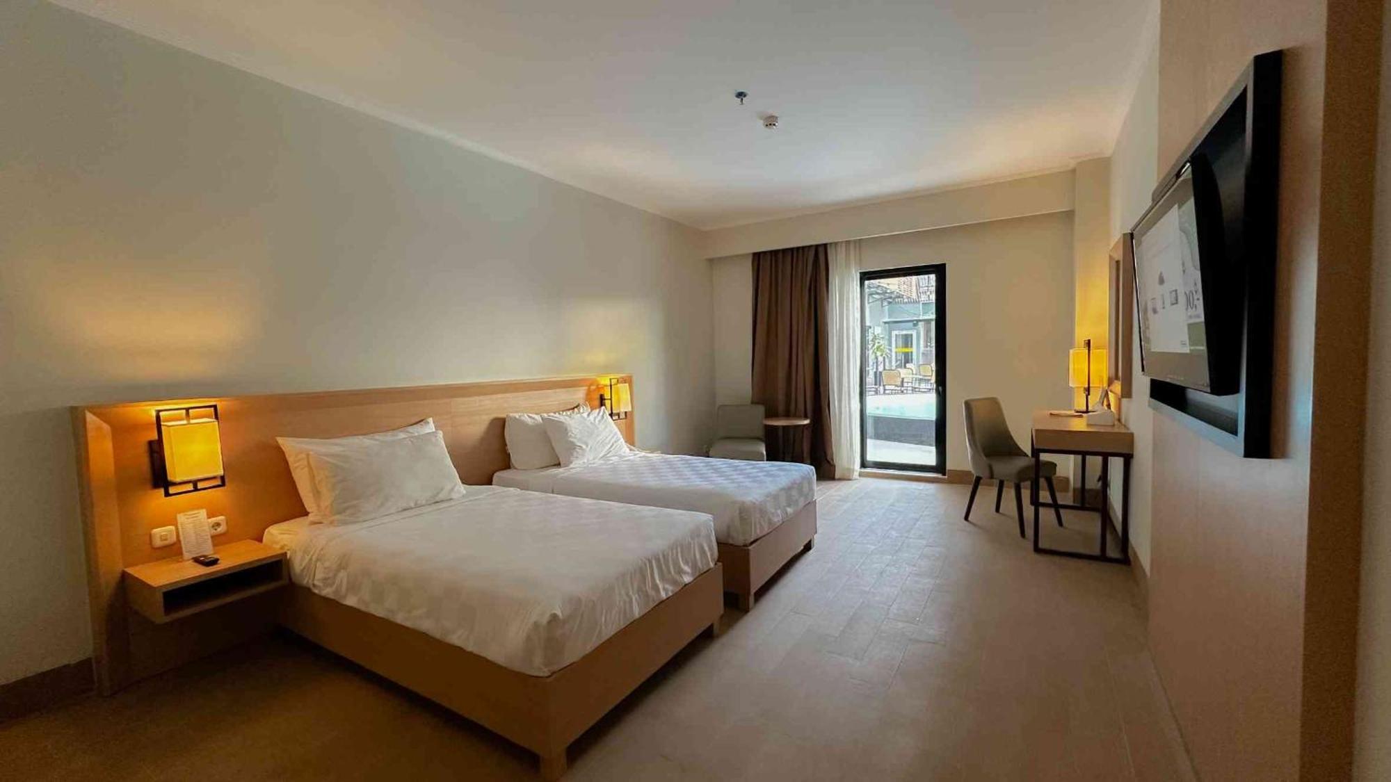 Swiss-Belhotel Маноквари Экстерьер фото